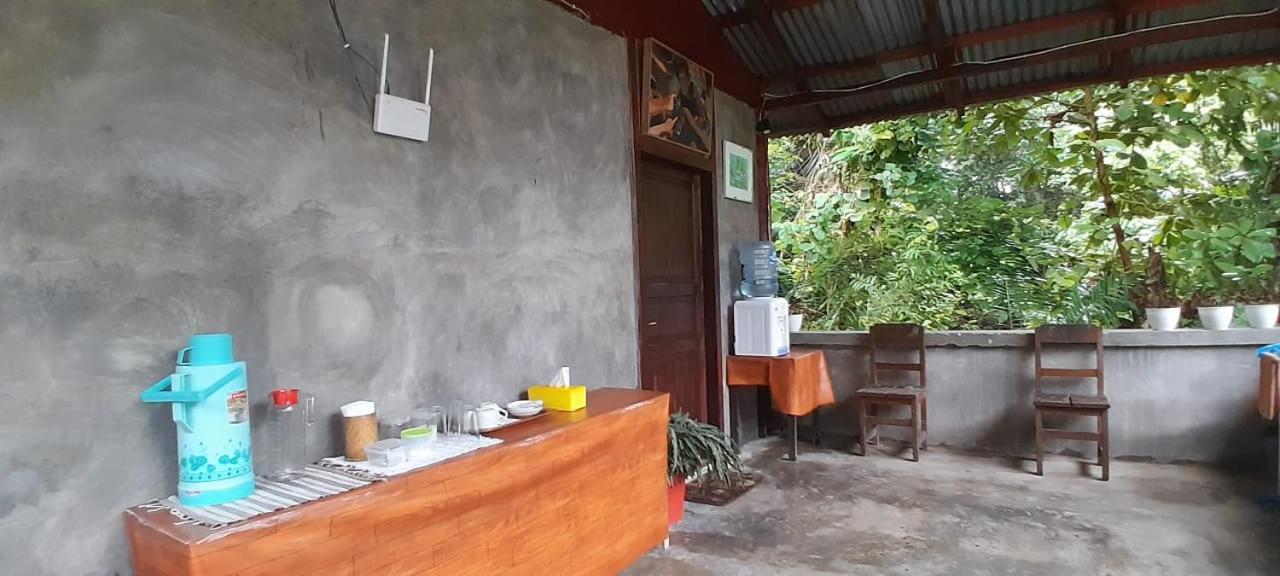 Renny'S Tangkoko Safety Stop Bitung Eksteriør bilde